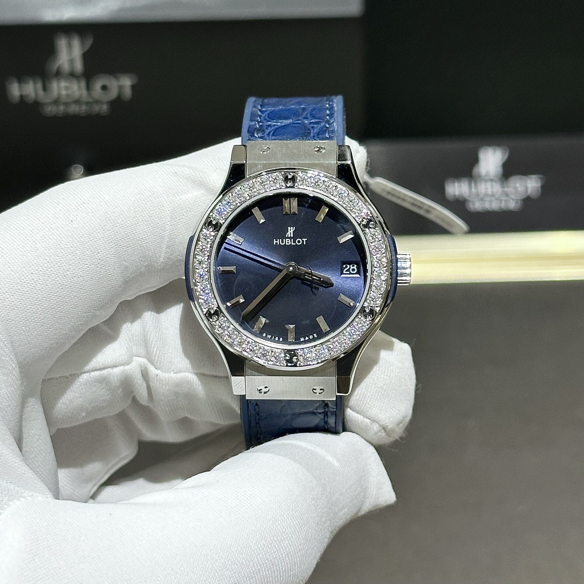 Hublot Classic Fusion Replica Watch Blue With Moissanite Diamond 33mm - Top club