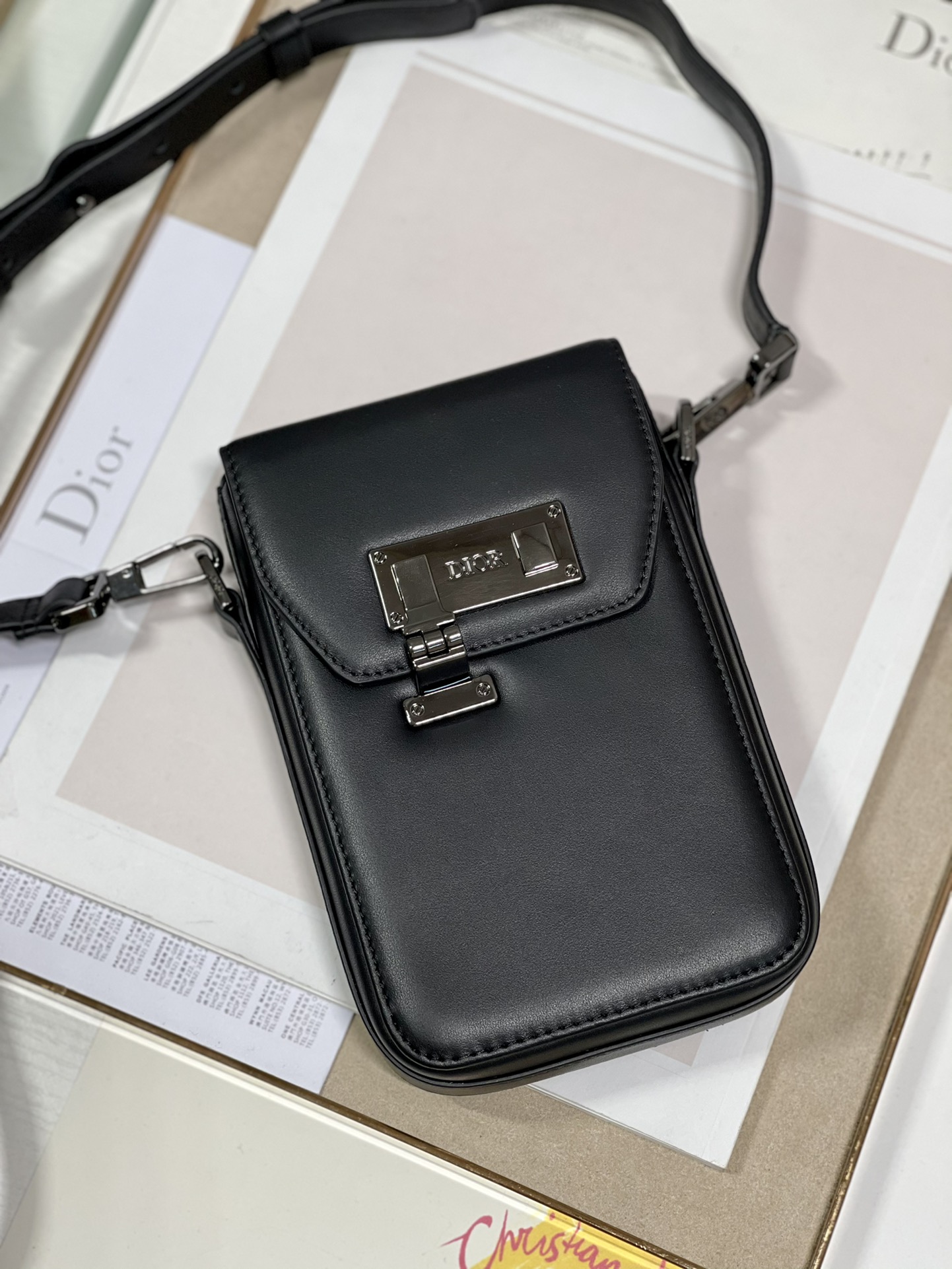 Saddle Vertical Pouch With Strap Beige/Black For Women 8.5in/22cm 2ADCA446YKS_H27E1:1High-quality replica