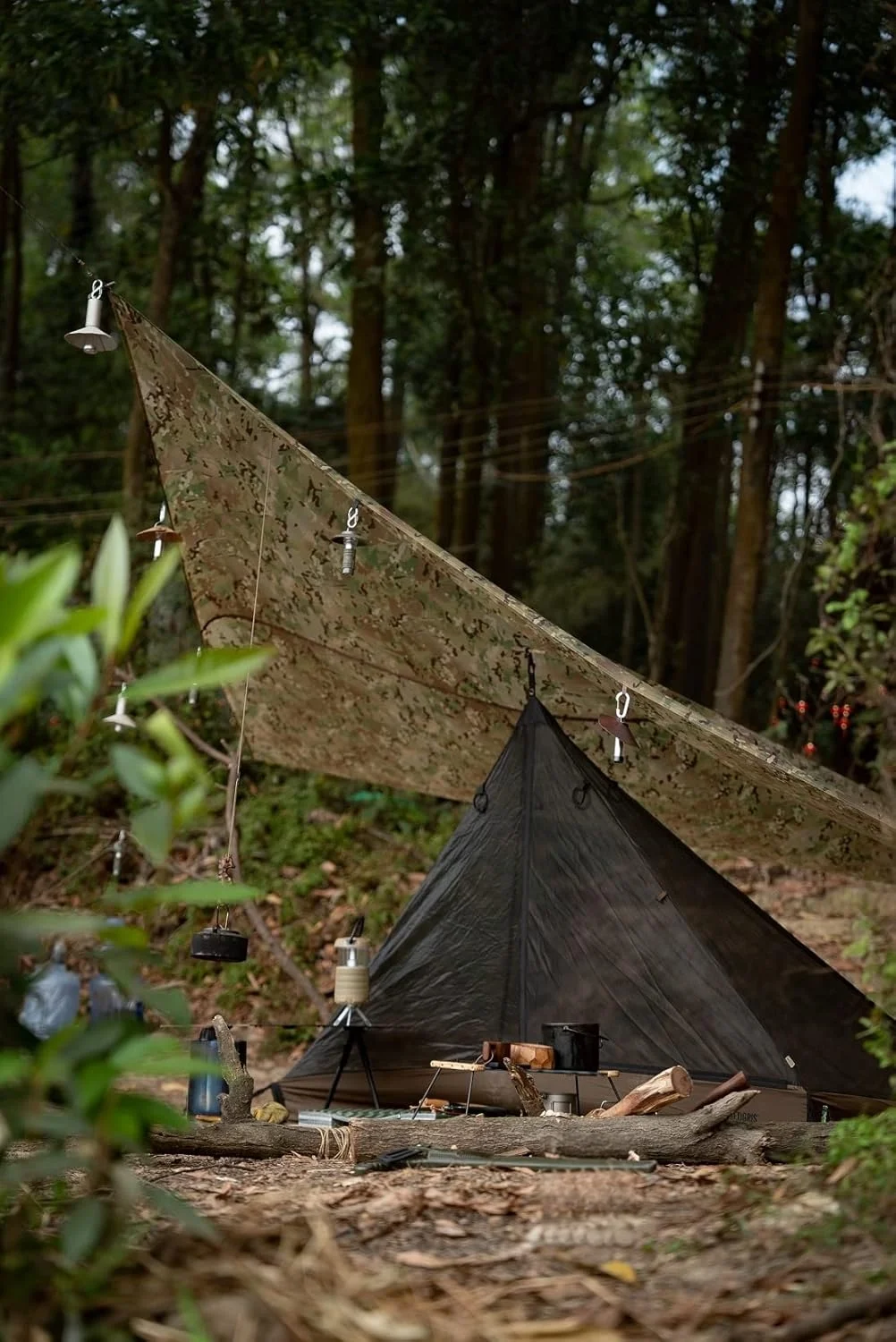 1-Person Ultralight Mesh Teepee Tent with Waterproof Bathtub Floor, Screen Room for Outdoor Camping, Hiking, Backpacking, Bushcraft, and Hot Tent Shelter