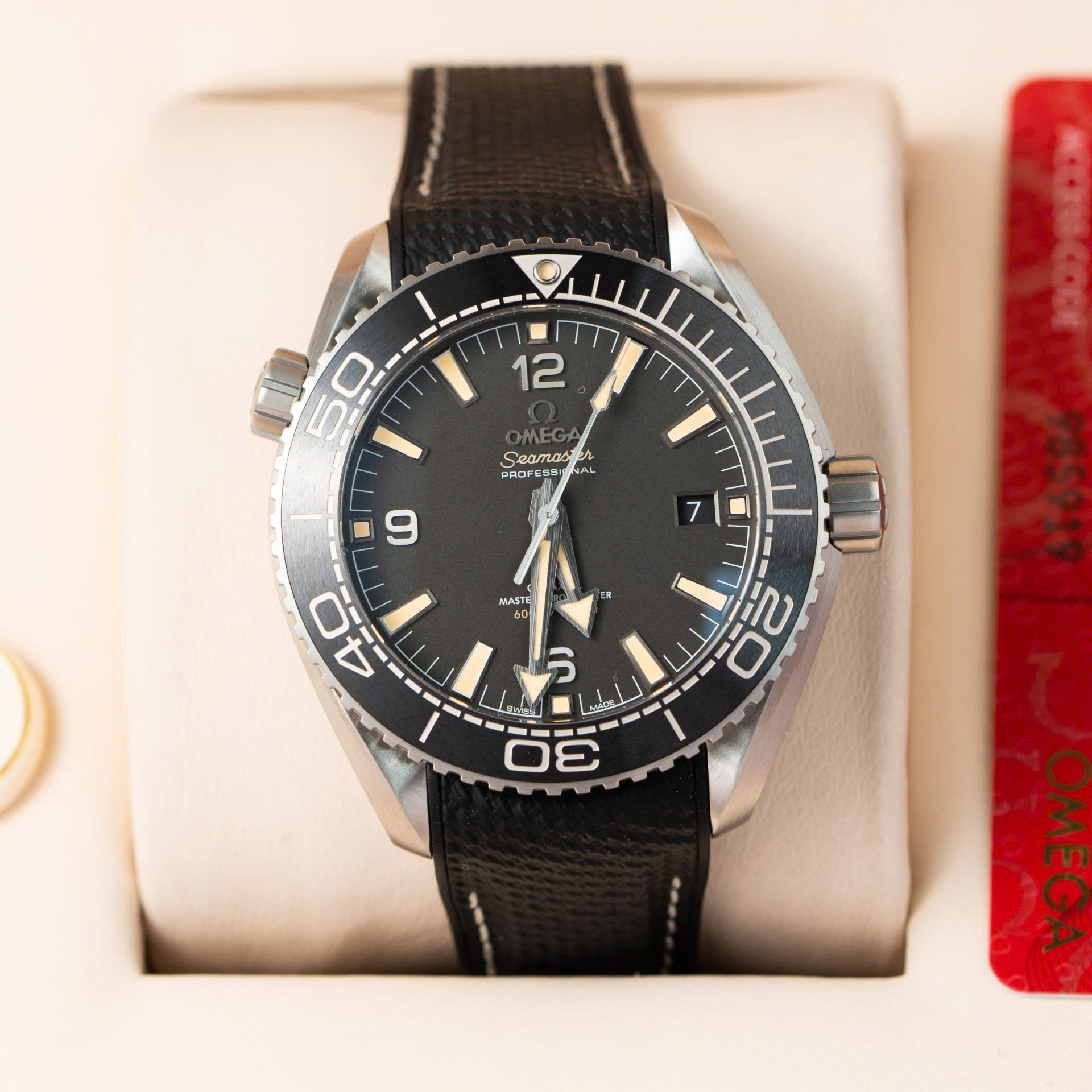 Omega Replica Watch Seamaster Planet Ocean Black Dial Rubber Strap Factory VS 43.5mm - Elite Watch Atelier