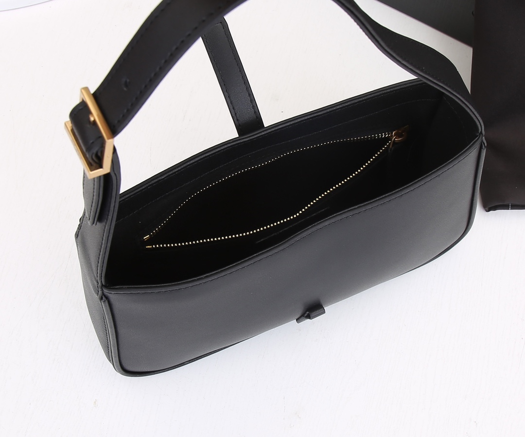 Replica Ysl Le 5 A 7 Hobo Bag In Smooth Leather 20241:1High-quality replica