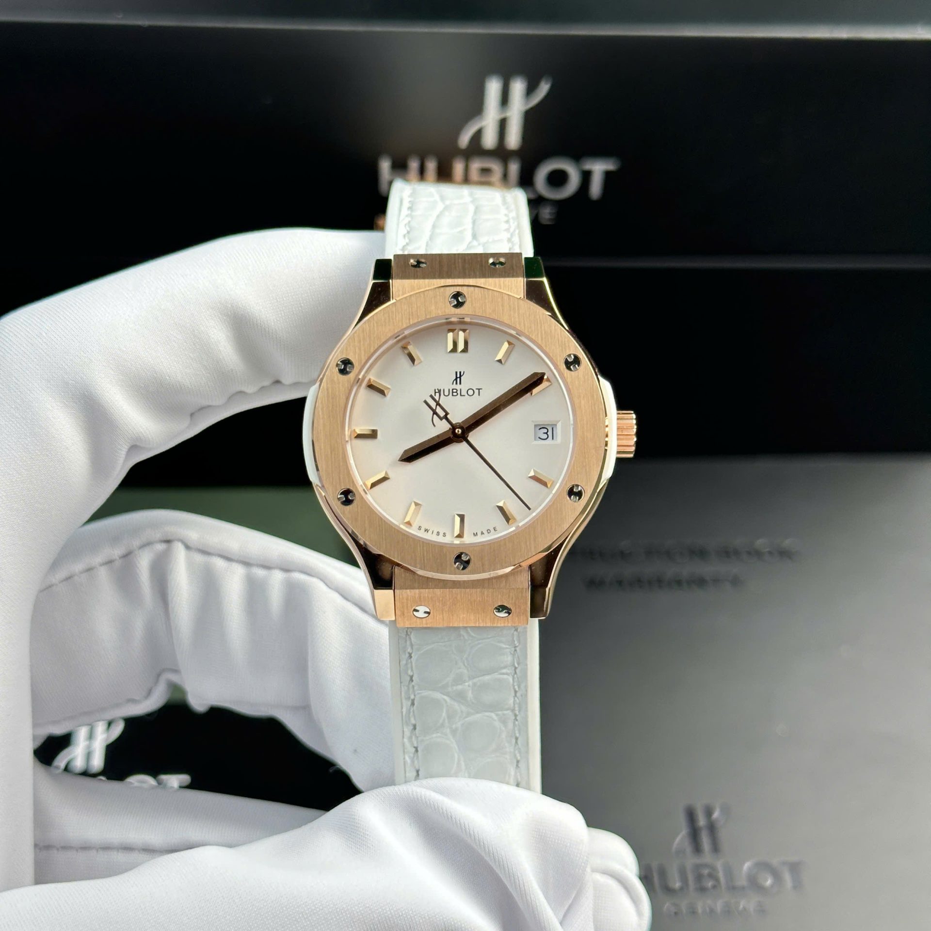 Hublot Classic Fusion King Gold Replica Watch Womens White HB Factory 33mm - Top club