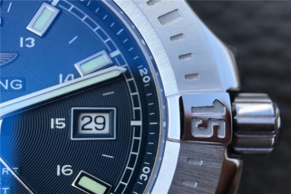Replica Breitling Colt Automatic 44mm SS GF Blue Textured Dial SS Bracelet A2824 - Top club