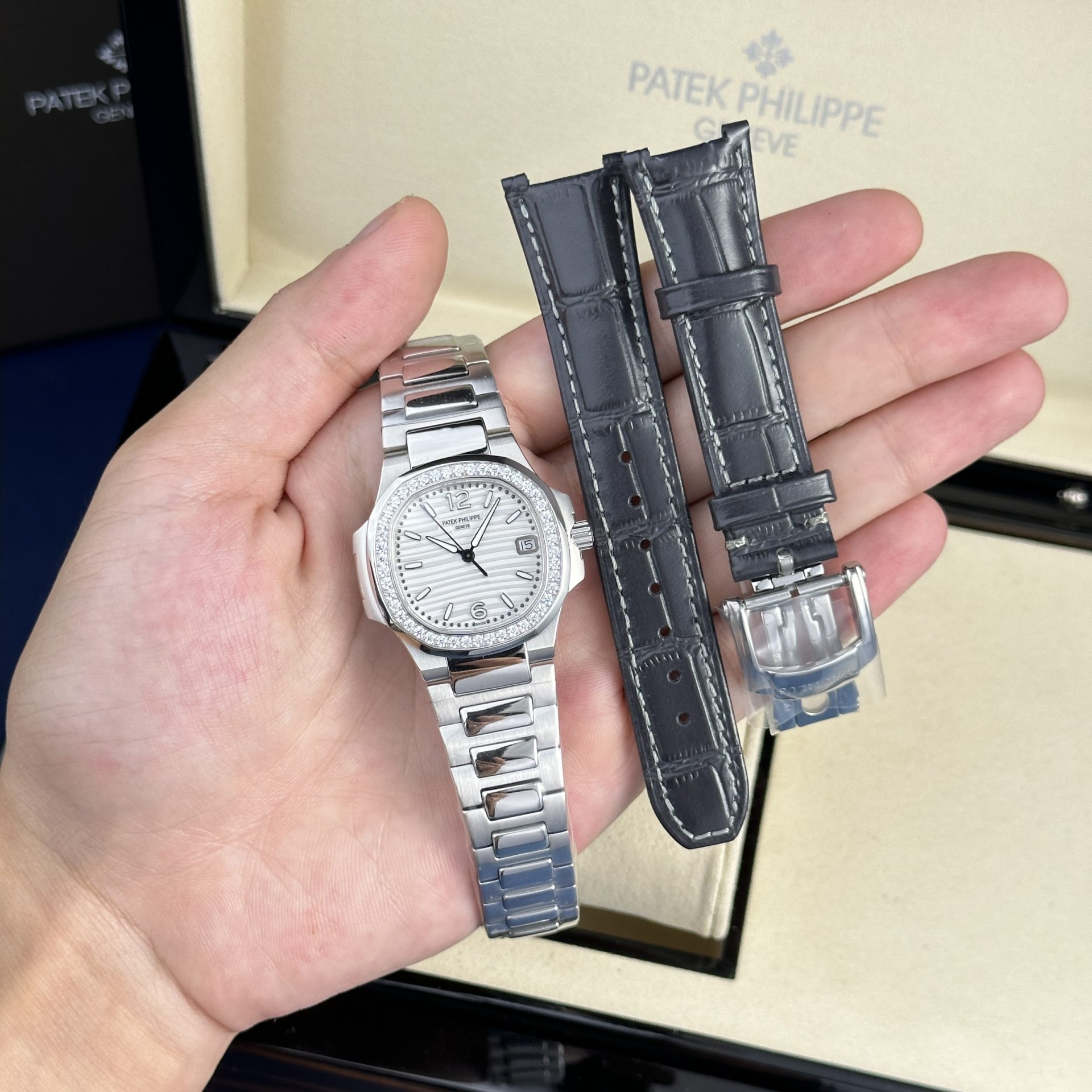 Patek Philippe Fake Watches Nautilus 7010 Womens Metal Wire 32mm - Elite Watch Atelier