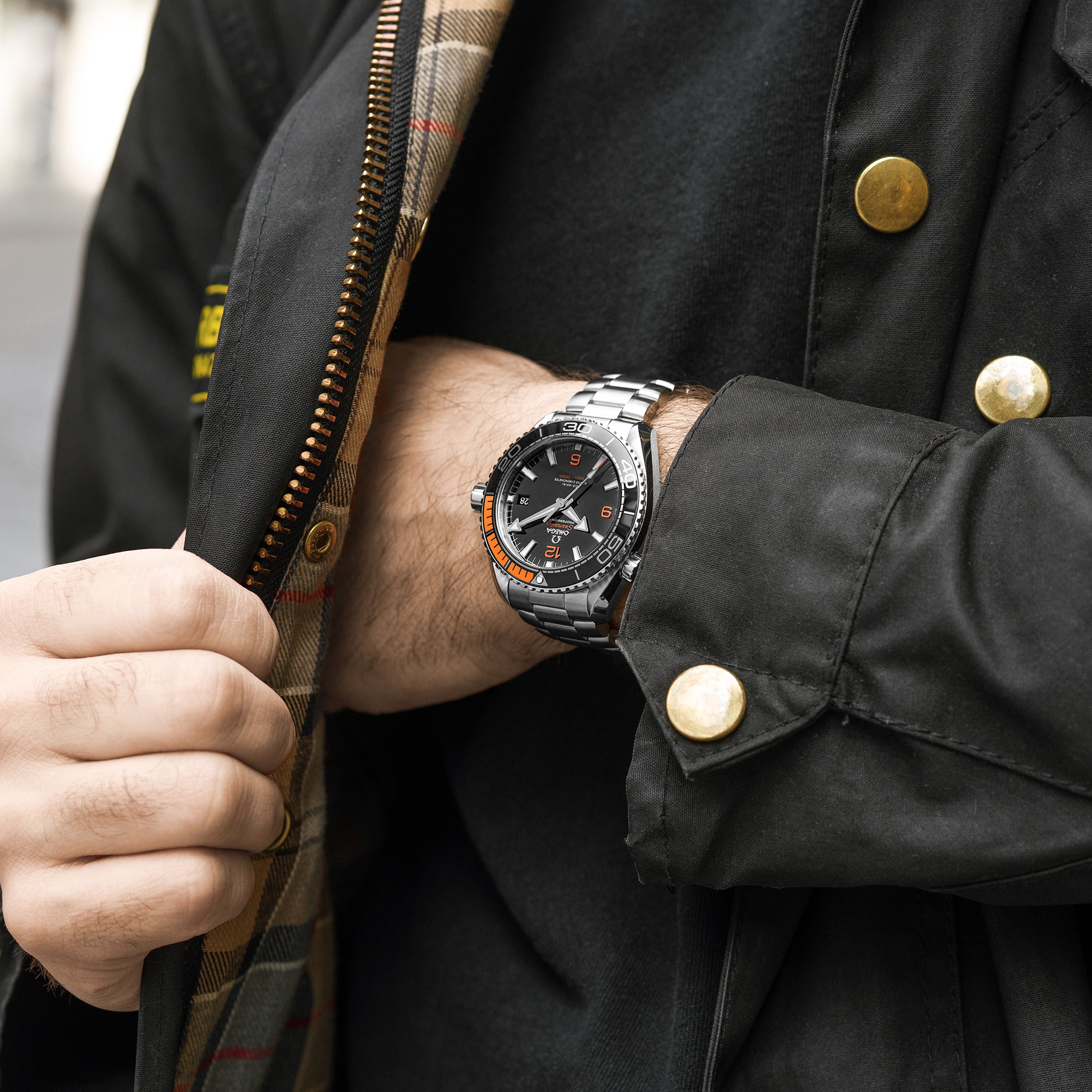 Seamaster Planet Ocean 600M Co-Axial Master Chronometer 43.5mm Black Dial With Orange Accents On Bracelet(1:1 replica) - Elite Watch Atelier