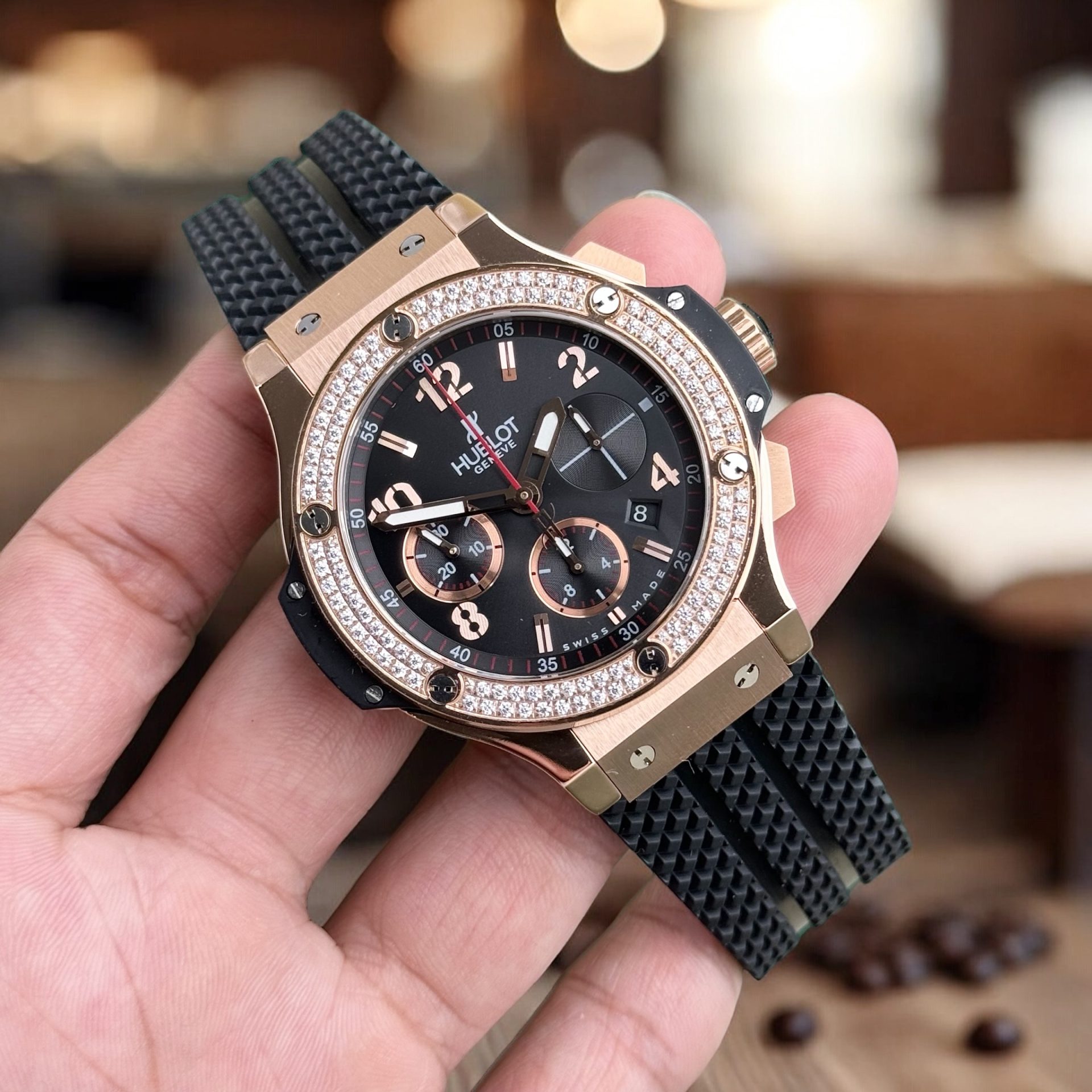 Hublot Replica 1:1 Watch Stone Bezel Big Bang Chronograph King Gold 44mm - Top club