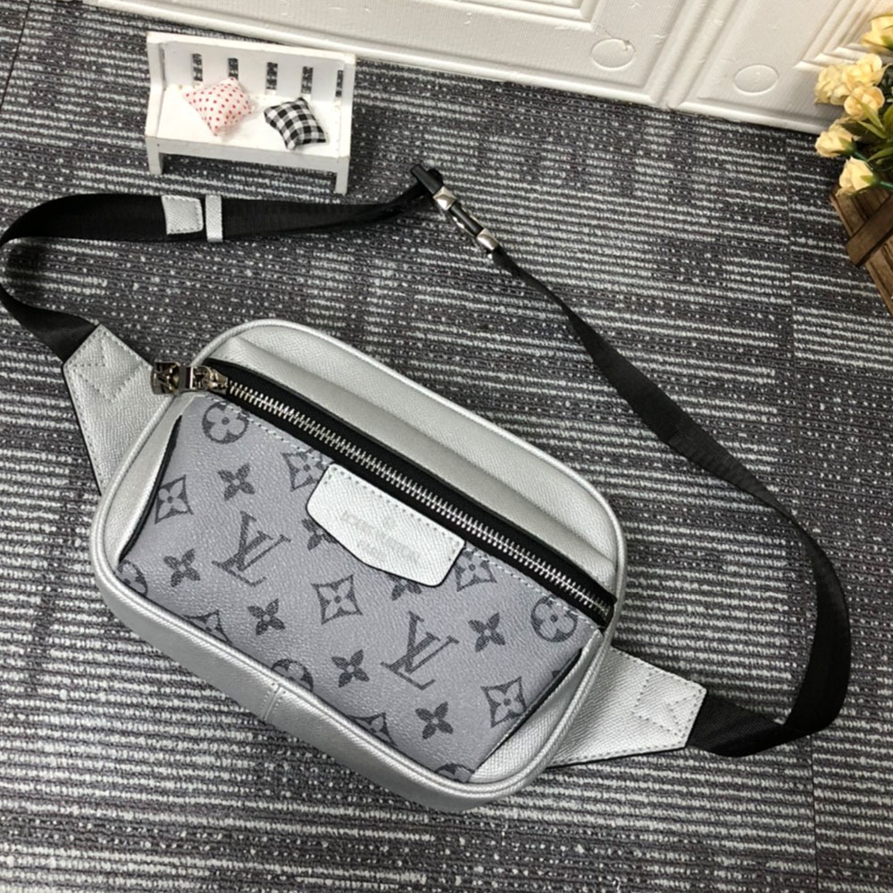 Louis Vuitton LV Outdoor Messenger Bag1:1High-quality replica