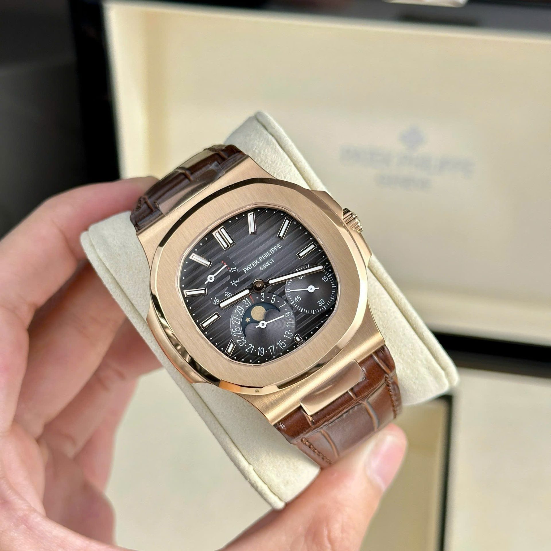 Patek Philippe Nautilus 5712G Best Replica Watch Gray Dial PPF Factory 40mm - Top club