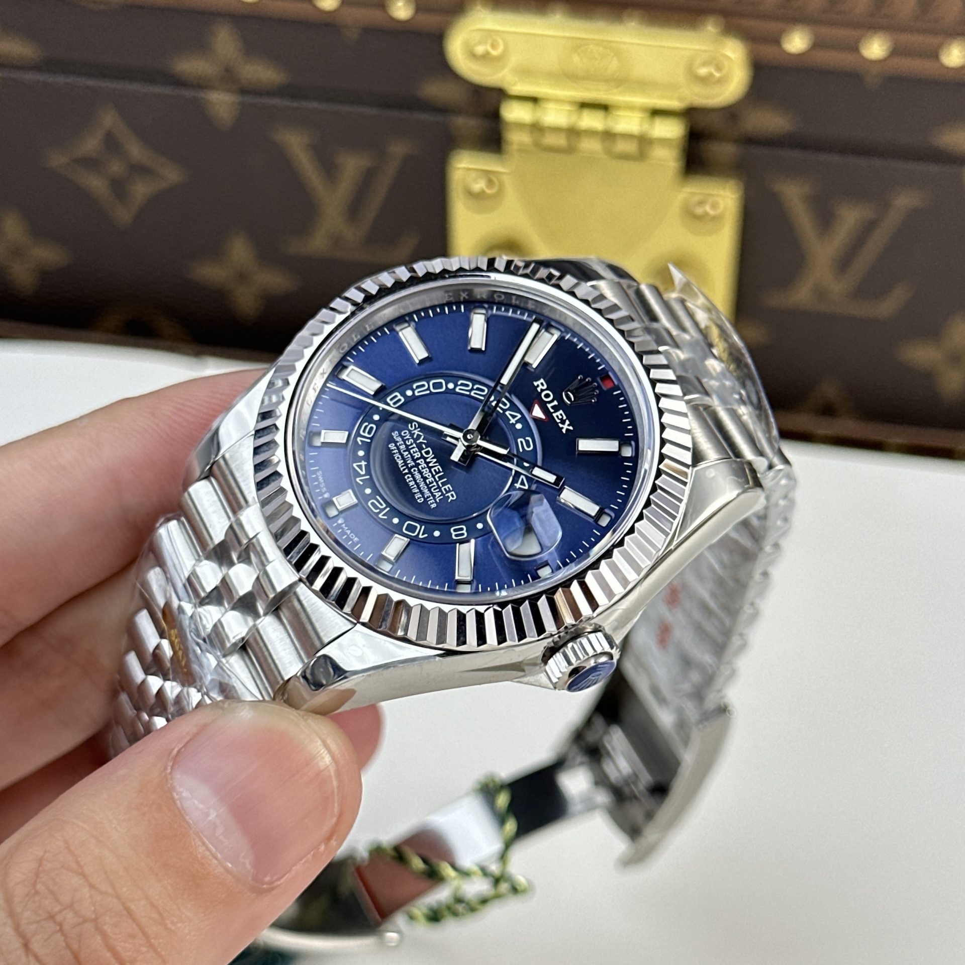 Rolex Replica Watch Sky Dweller 326934 Strap Jubilee Dial Blue 42mm - Top club