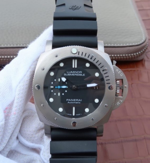 Replica Panerai ZF PAM1305 Titanium Black Dial Rubber Strap P.9010 - Top club