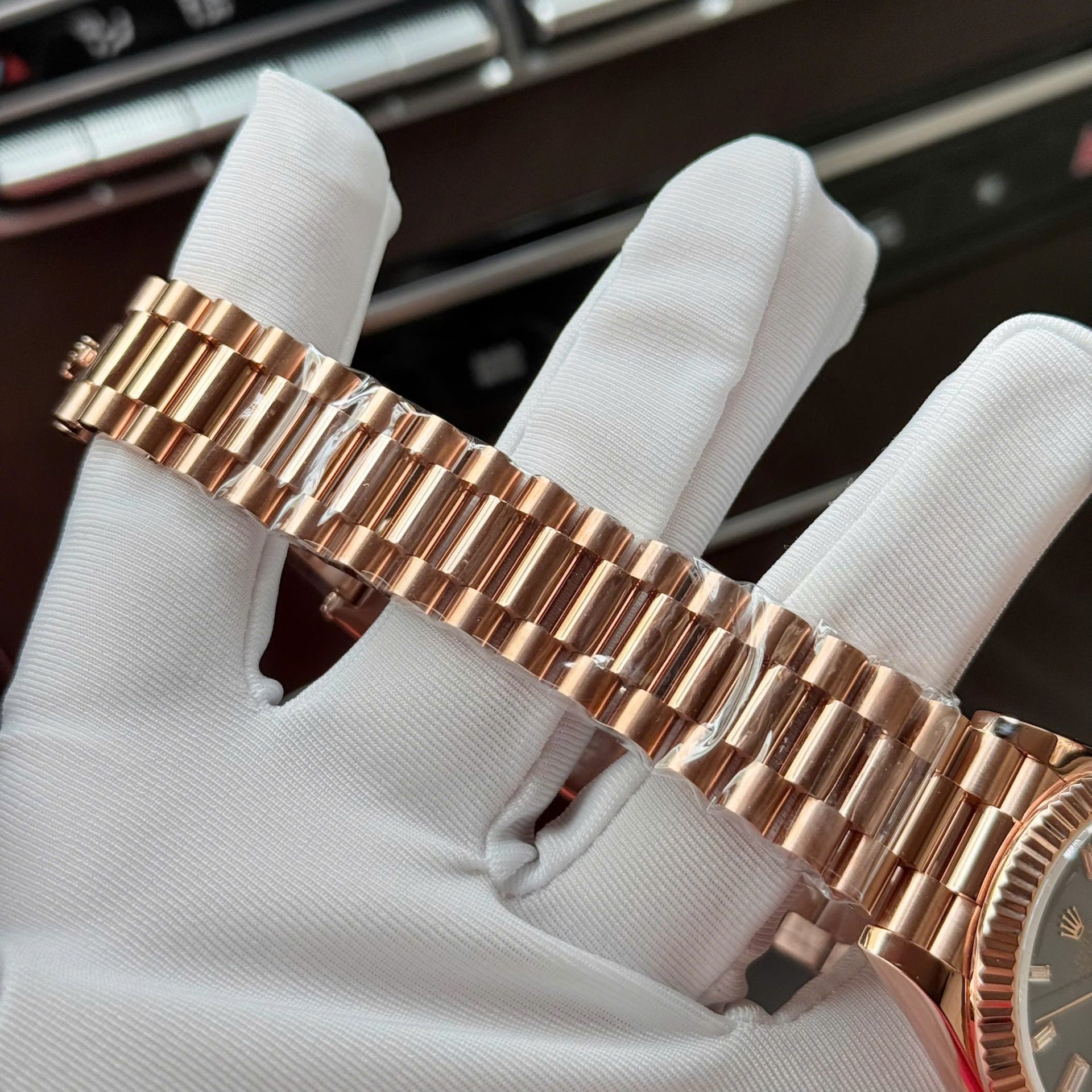 Rolex Day-Date Dial Chocolate Copies Watch 18K Gold Wrapped Weight 186Gram QF 40mm - Top club