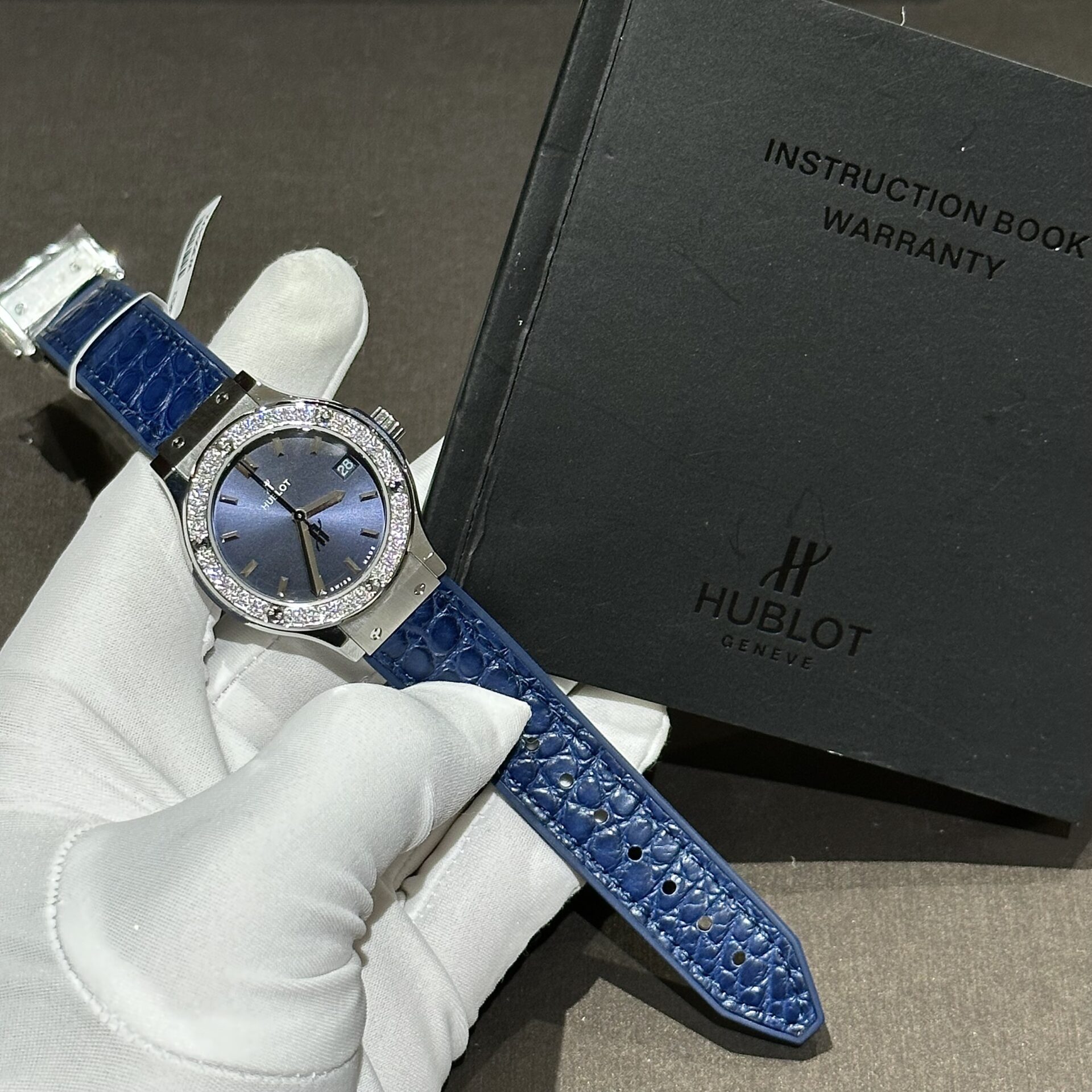 Hublot Classic Fusion Replica Watch Blue With Moissanite Diamond 33mm - Elite Watch Atelier