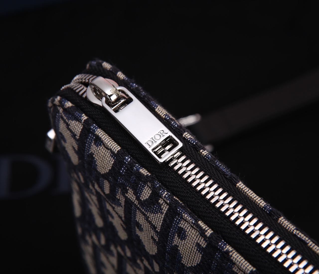 Oblique Jacquard Pouch Black/BeigeFor Women‎ 12in/30cm CD 2OBCA251YSE_H03E1:1High-quality replica