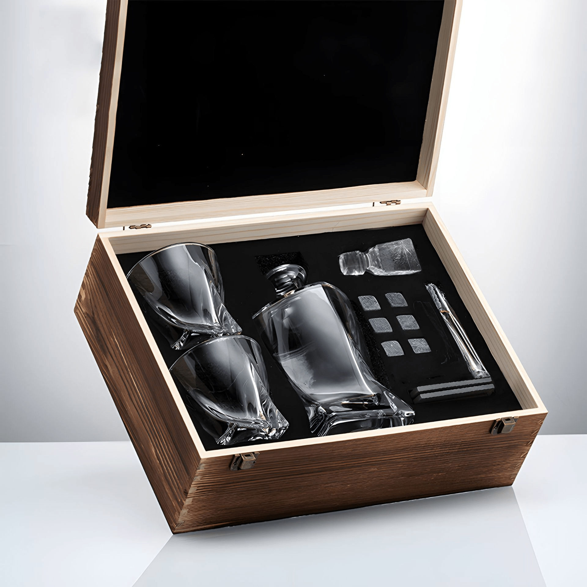 NoblePour - Luxe Whisky Karaf Set - Kristalheldere Karaf, Stijlvolle Glazen en Premium Koelstenen