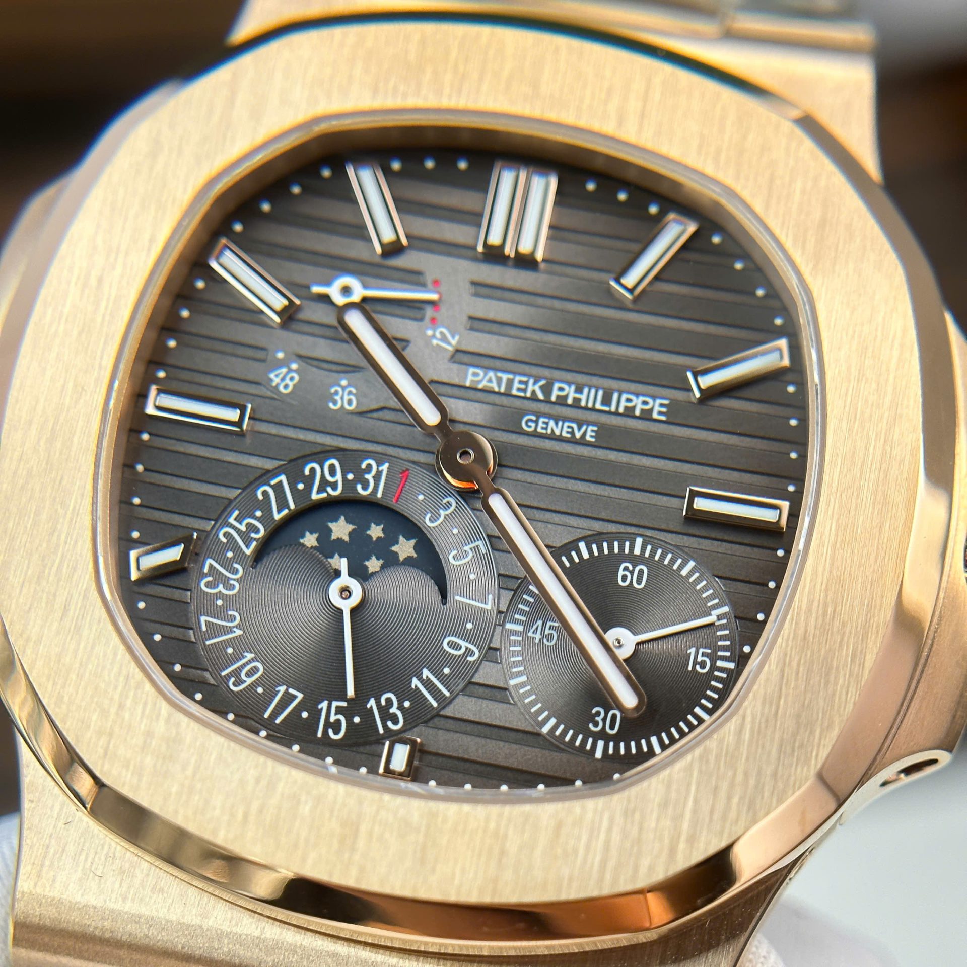 Patek Philippe Nautilus 5712R Good Imtation Watches Gray Dial Metal Wire PPF Factory Version 3 40mm - Top club