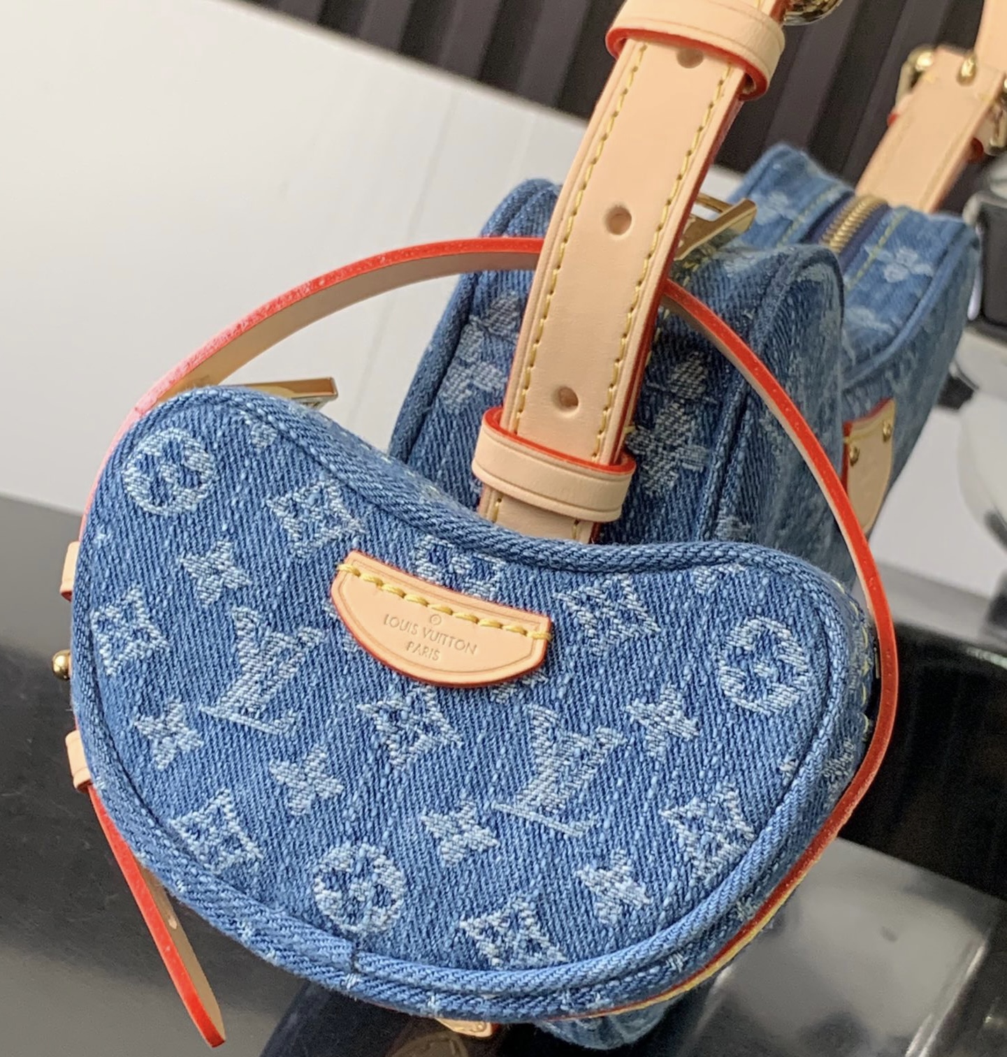 Louis Vuitton LV CROISSANT Denim Handbag1:1High-quality replica