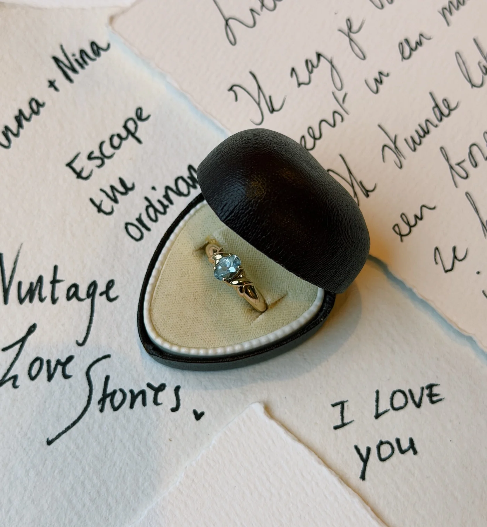 Vintage Aquamarine Knot Ring 9K