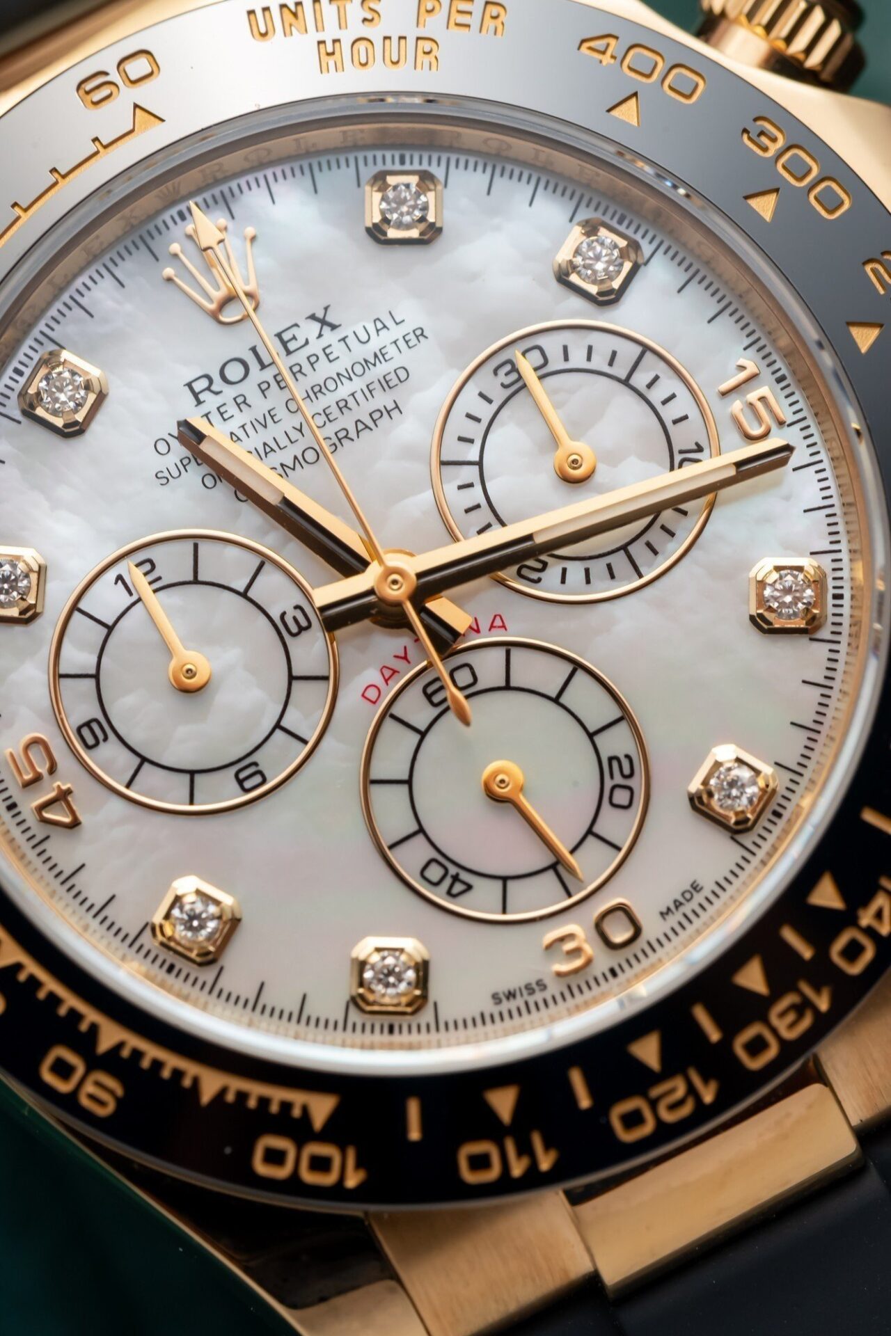 Rolex Daytona 116518 White Mother of Pearl Dial Rep 11 Watch With Moissanite Diamond Clean Factory 40mm - Elite Watch Atelier