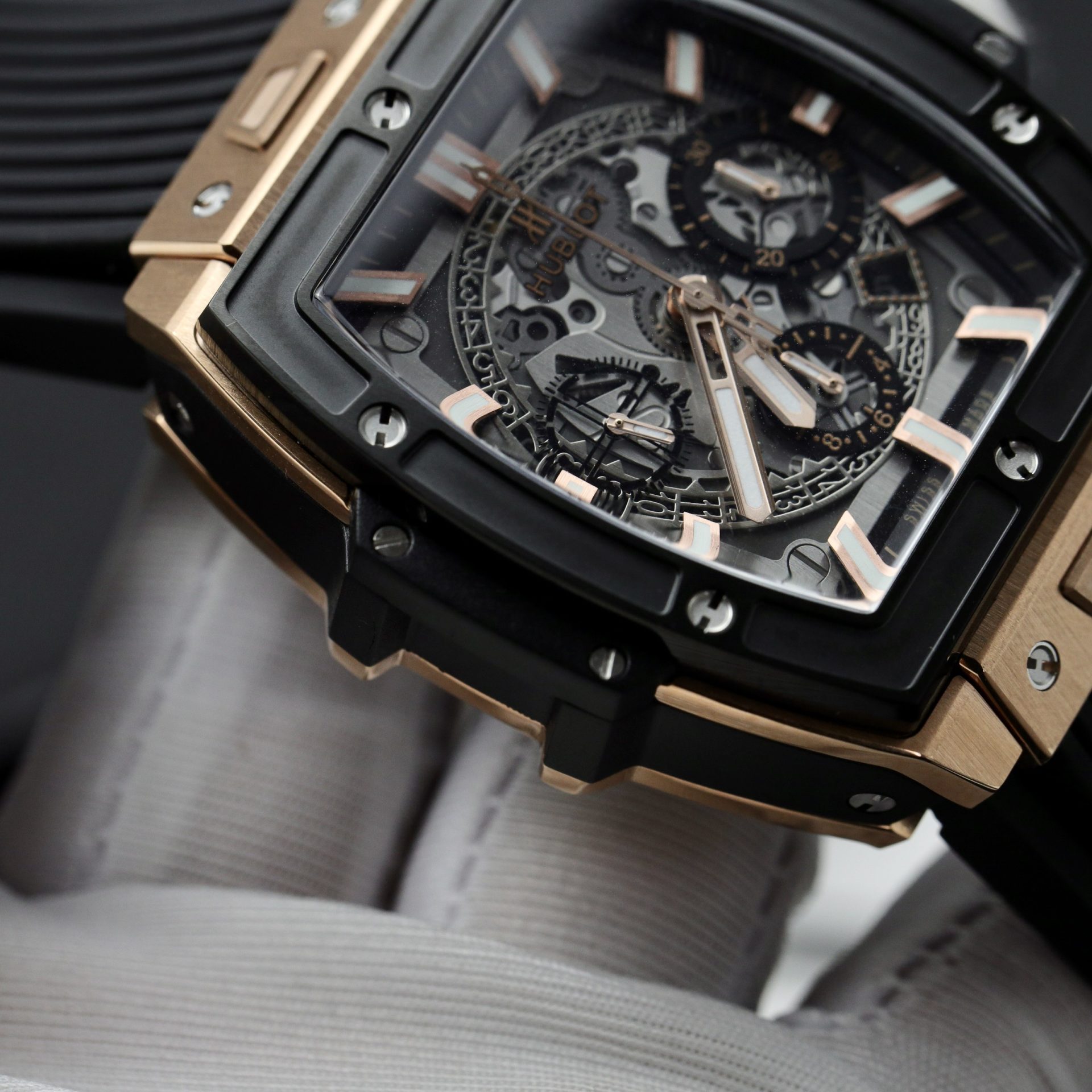 Hublot Replica Watch Spirit Of Big Bang King Gold Black Dial 42mm - Top club