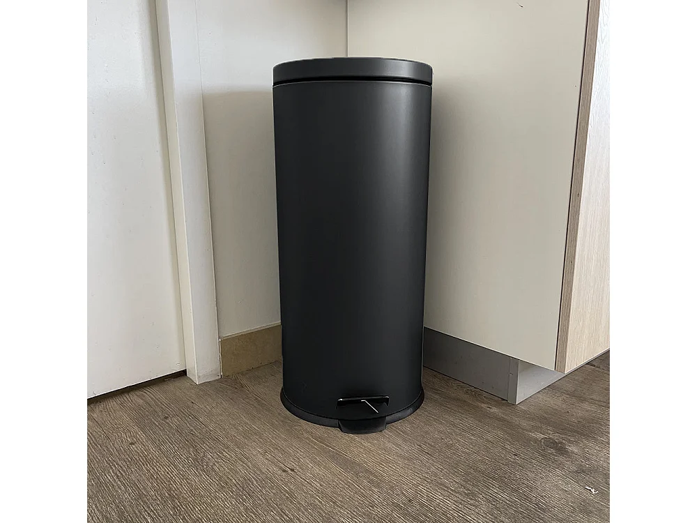 Poubelle à pédale inox URBAN noir 30L