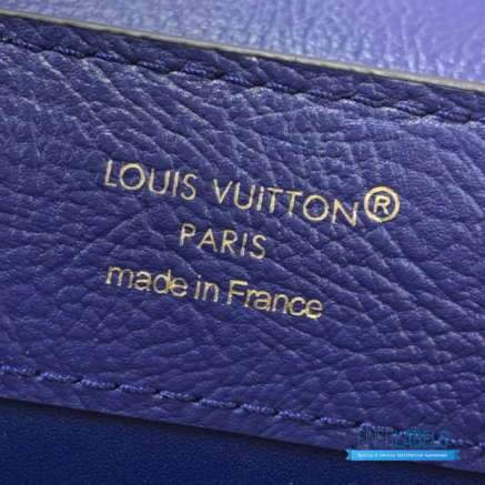 Royal Blue Ostrich Leather Mini Handbag with Pearl Chain Detail1:1High-quality replica
