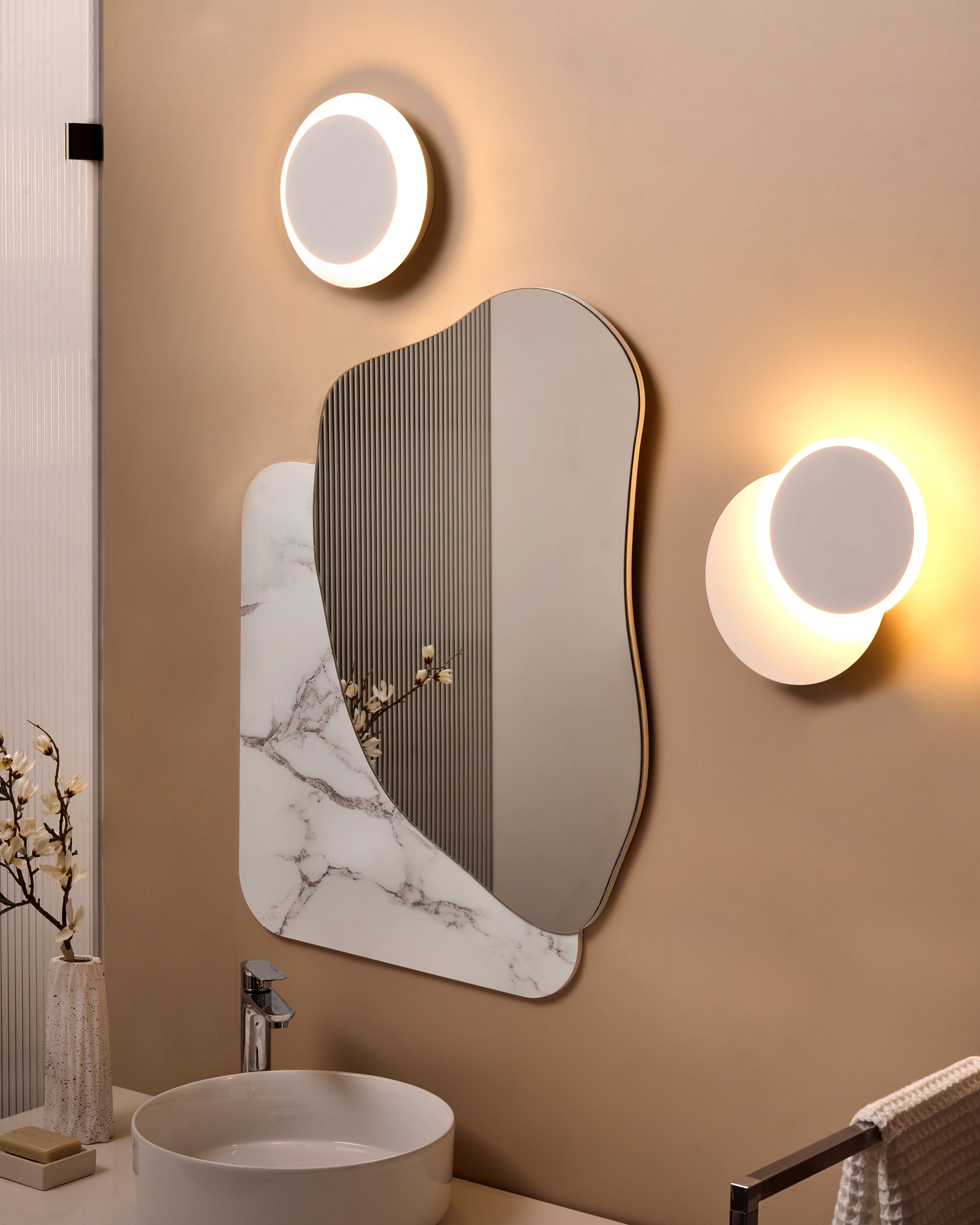 Set of 2 Wall Lamps SEMNON LED Metal White