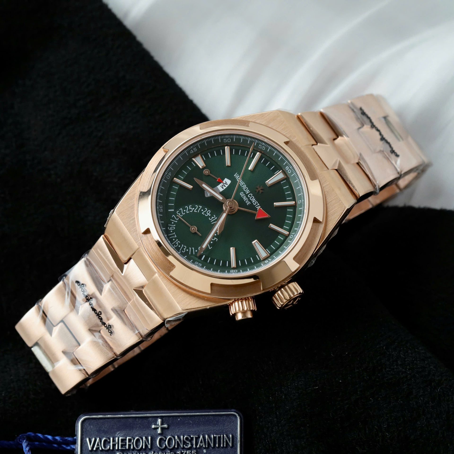 Vacheron Constantin Overseas Dual Time 7920V Replica Watch Dial Green 41mm - Top club