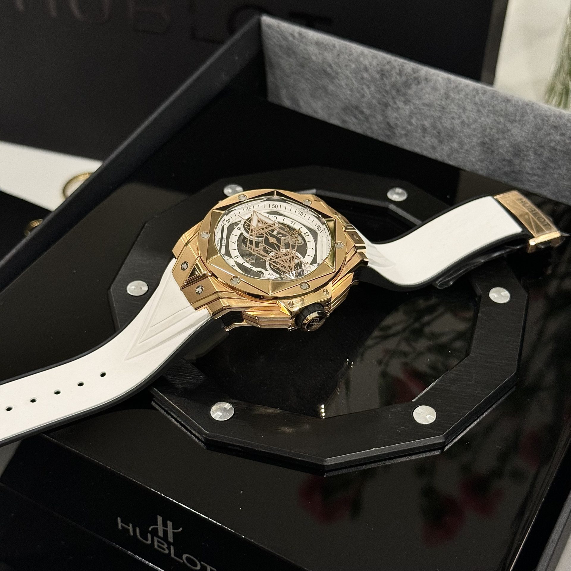 Hublot Replica 1:1 Watch Big Bang Sang Bleu ll King Gold Men s White BBF 45mm - Top club
