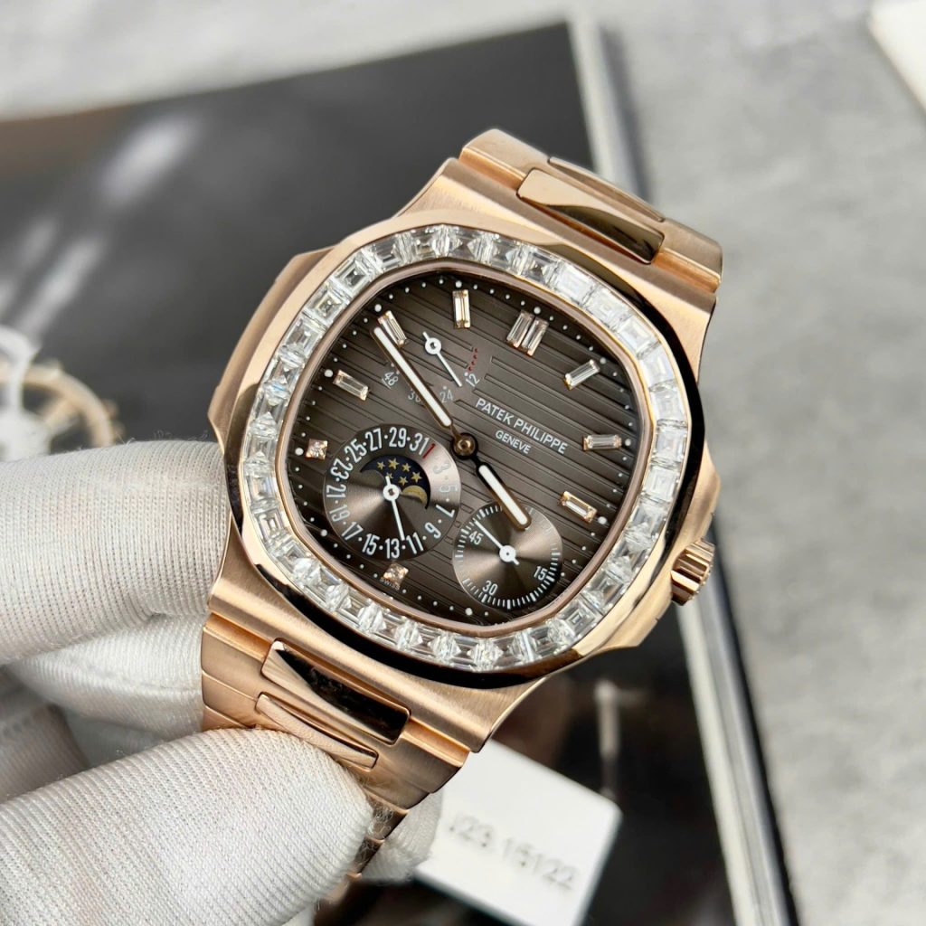 Patek Philippe Nautilus 5724R Gray Dial Replica Watch Gold Wrapped + Moissanite Diamonds PPF 40mm - Top club