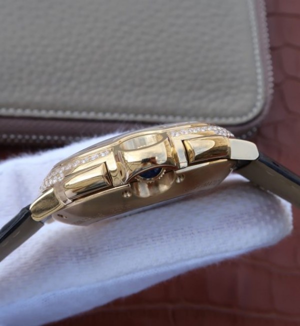 Replica Cartier Ballon Bleu De Cartier Chrono YG Black Dial Diamonds Bezel A8101 - Top club
