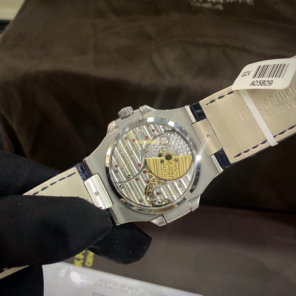 Patek Philippe Rep 11 Watch Nautilus 5724 Moissanite Baguette Blue Dial 40mm - Top club