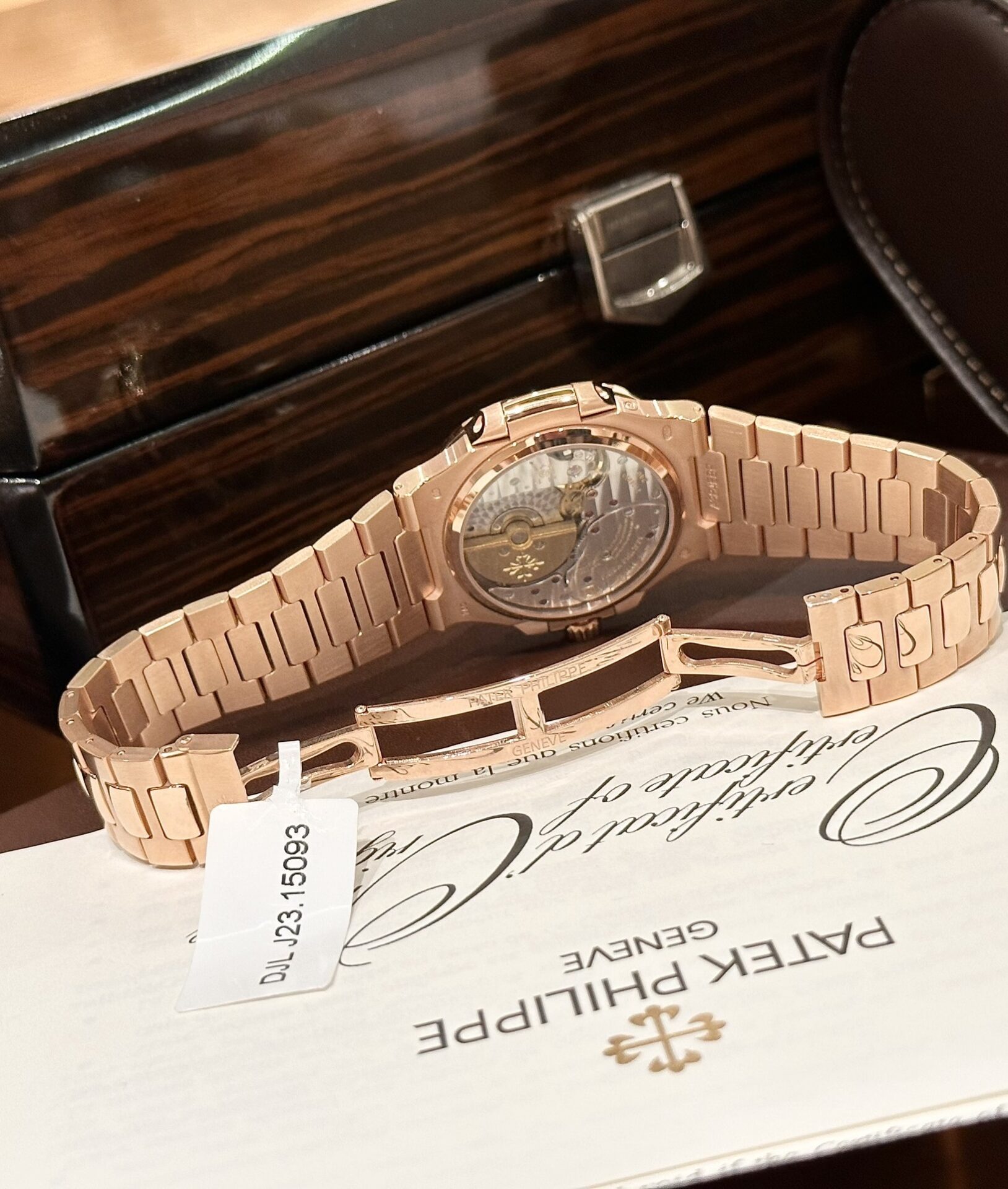 Patek Philippe Nautilus 5724 Replica Watch Gold Wrapped Diamond Moissanite 40mm - Top club
