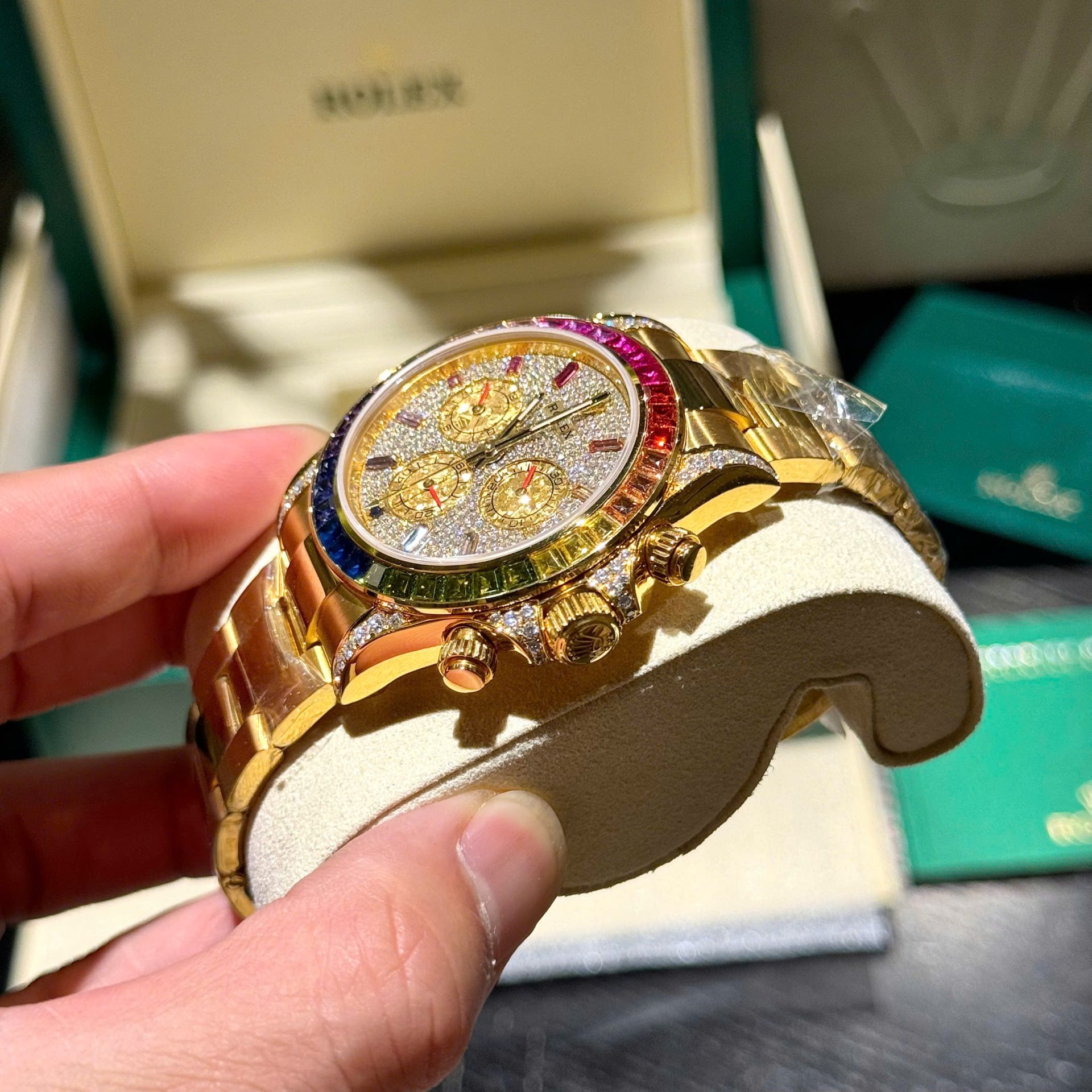 Rolex Daytona 116598RBOW Refined Moissanite   Synthentic Gemstone 18K Gold Wrapped 40mm - Top club