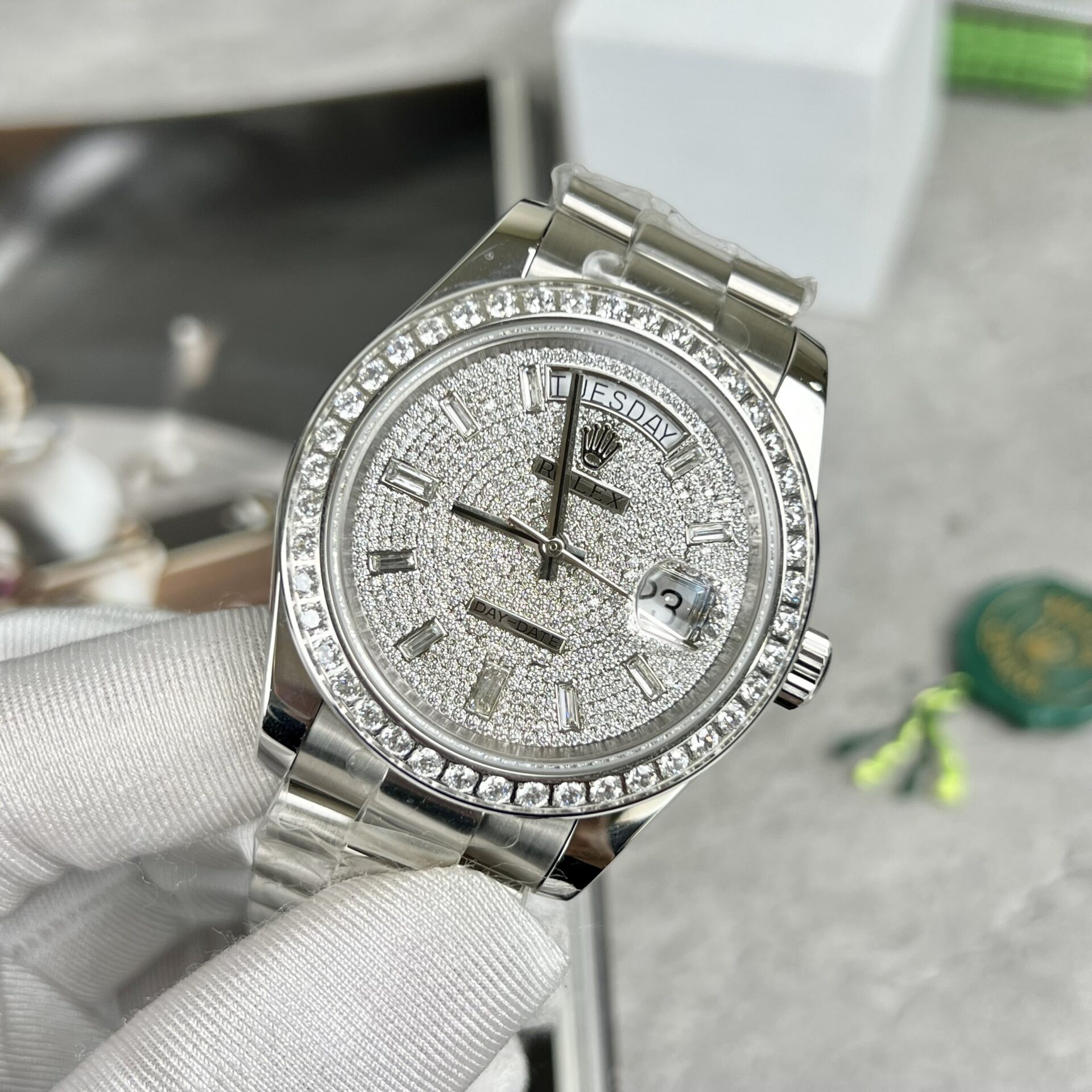Rolex Day-Date Best Replica Watch Full Swarovski Crystal 40mm - Top club