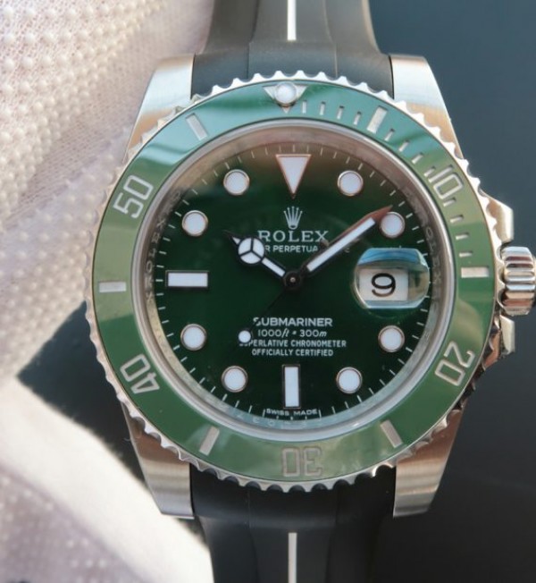 Replica Rolex Submariner 116610 LV Green Ceramic Noob V7 Black Rubber Strap A3135 - Elite Watch Atelier