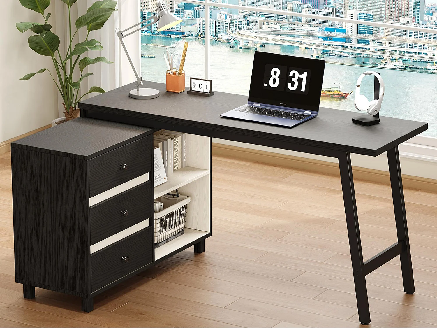Bureau d'angle 150x100x76 cm - 3 tiroirs et 2 étagères ouvertes - Pieds tubulaires en acier - MDF + métal - Noir et blanc