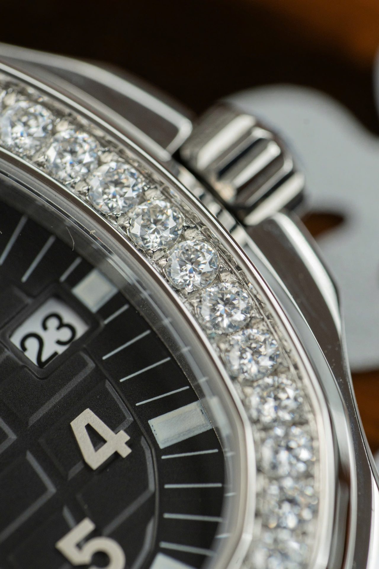 Patek Philippe Aquanaut 5067 Replica Watches Bezel Moissanite Diamonds PPF Factory 35.6mm - Top club