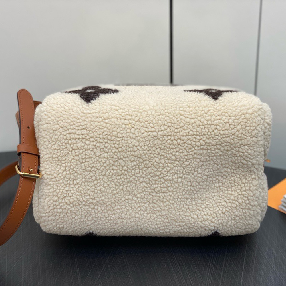 Louis Vuitton Speedy Bandoulière 251:1High-quality replica