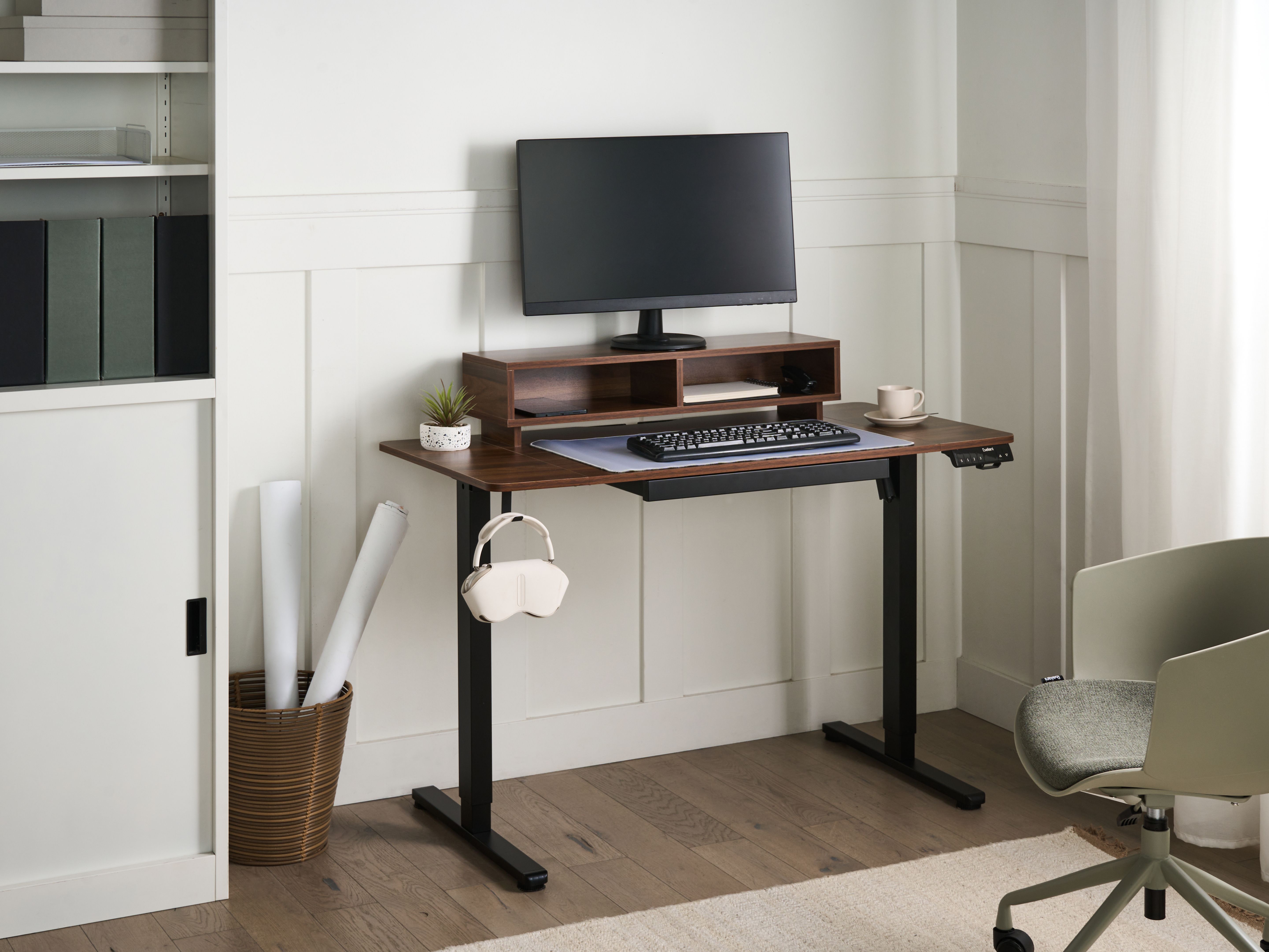 Electric Adjustable Standing Desk LUCAMA Brown/ Black 120 cm 60 cm with USB Port