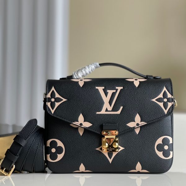 Chanel WOC