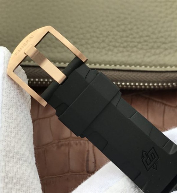 Replica Panerai XF PAM684 RG Luminor Submersible Rubber Strap P.9010 - Top club
