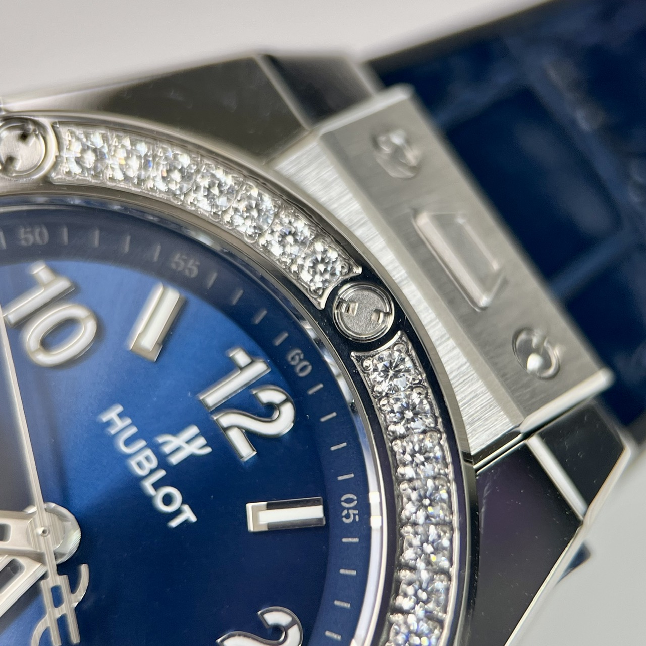 Hublot Replica 1:1 Watch Big Bang One Click Blue Dial With Diamond benzene 38mm - Top club