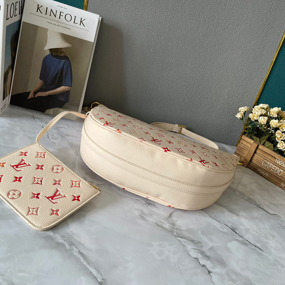Louis Vuitton LV Loop Hobo bag1:1High-quality replica