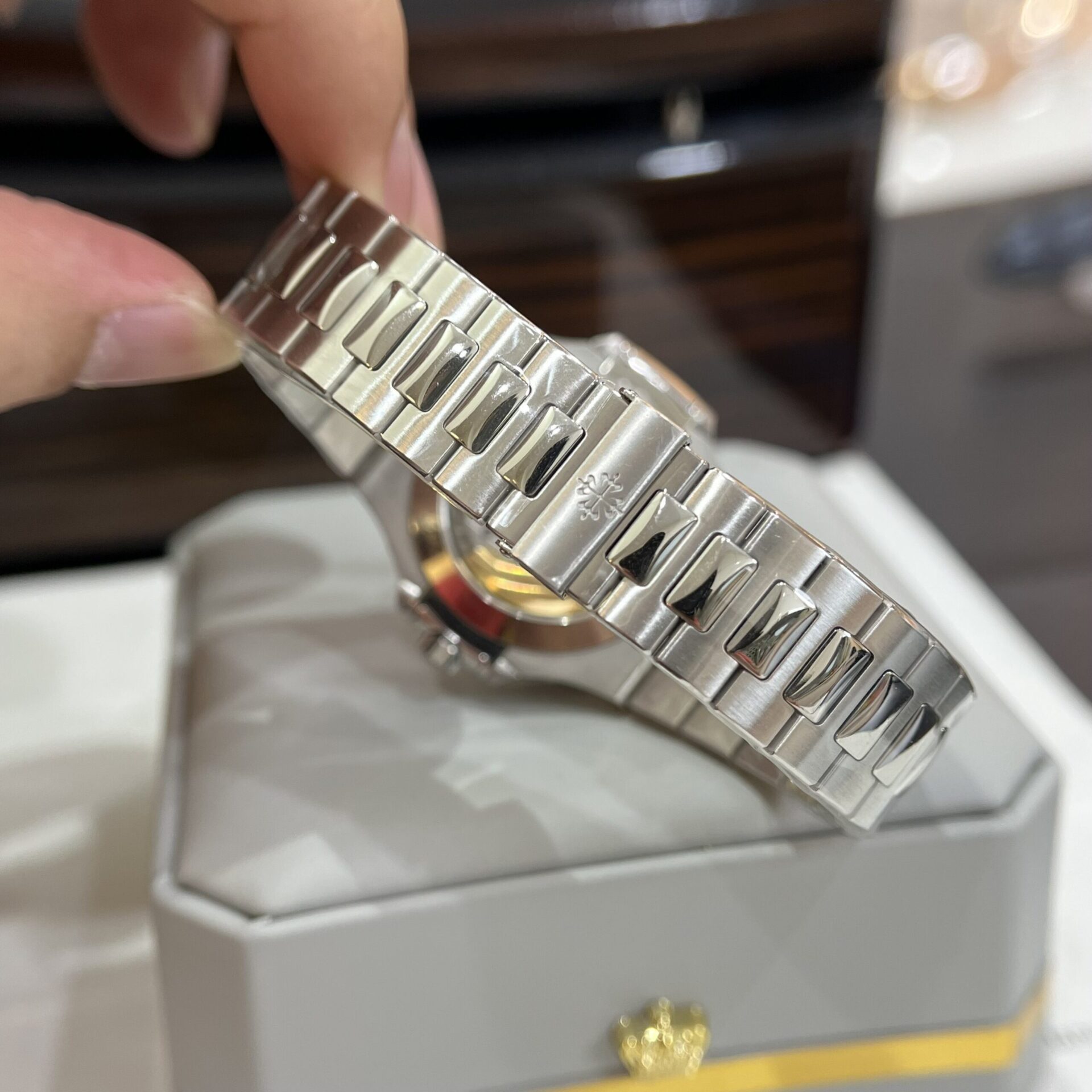 Patek Philippe Nautilus 5726G Replica Watch Dial Gray GR Factory 40.5mm - Top club