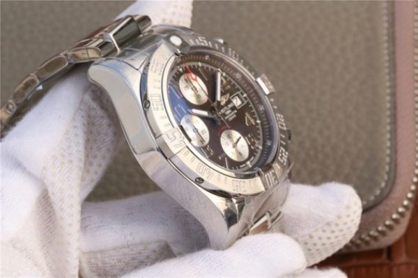Replica Breitling Avenger II Chronograph 43mm SS GF Gray/White Dial on SS Bracelet A7750 - Top club