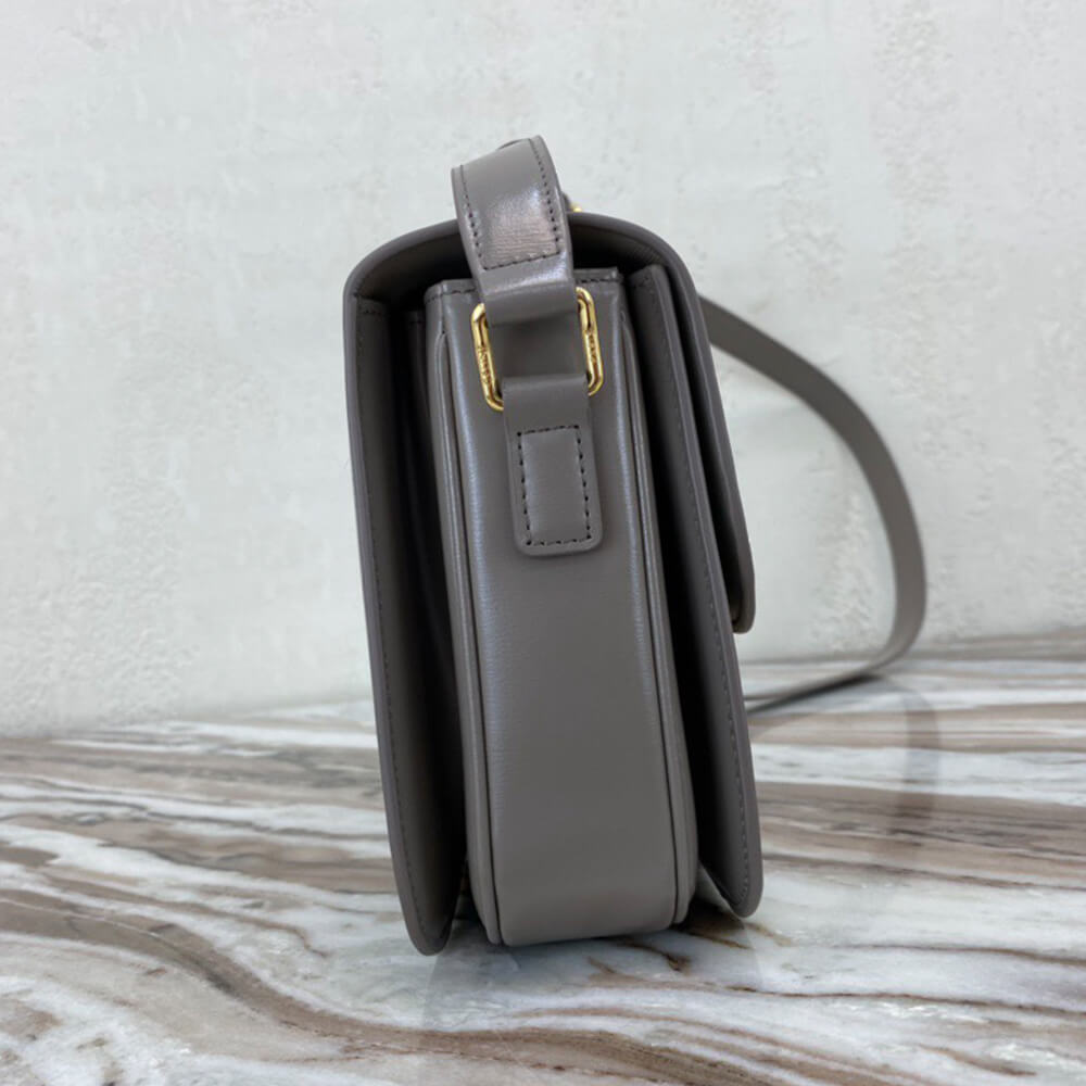 CELINE CLASSIQUE TRIOMPHE BAG in shiny calfskin(HIGH-END GRADE)1:1High-quality replica