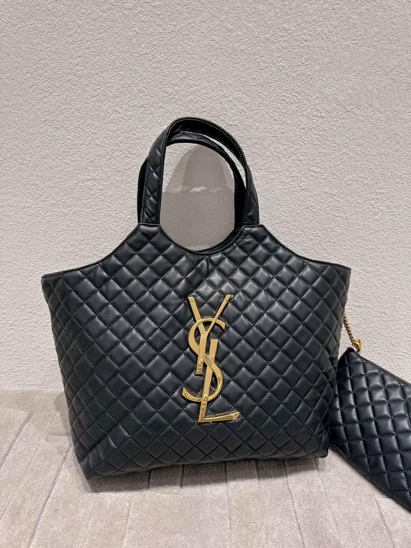 TO – Luxury Bags SLY 2781:1High-quality replica