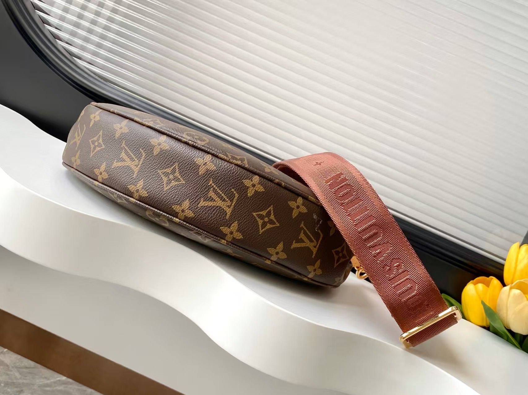 Louis Vuitton Looping HandBag1:1High-quality replica