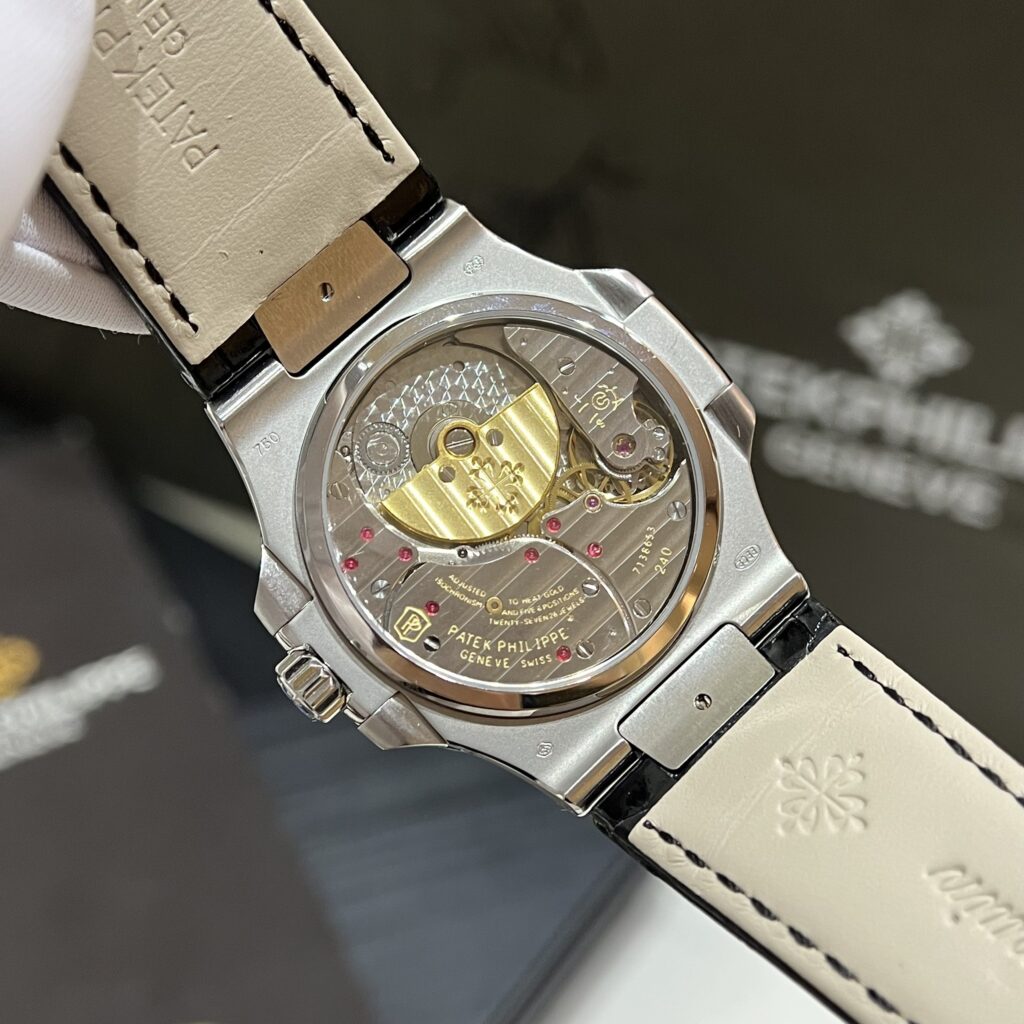 Patek Philippe Replica Watch Nautilus 5724G Blue Dial Leather Strap 40mm - Top club