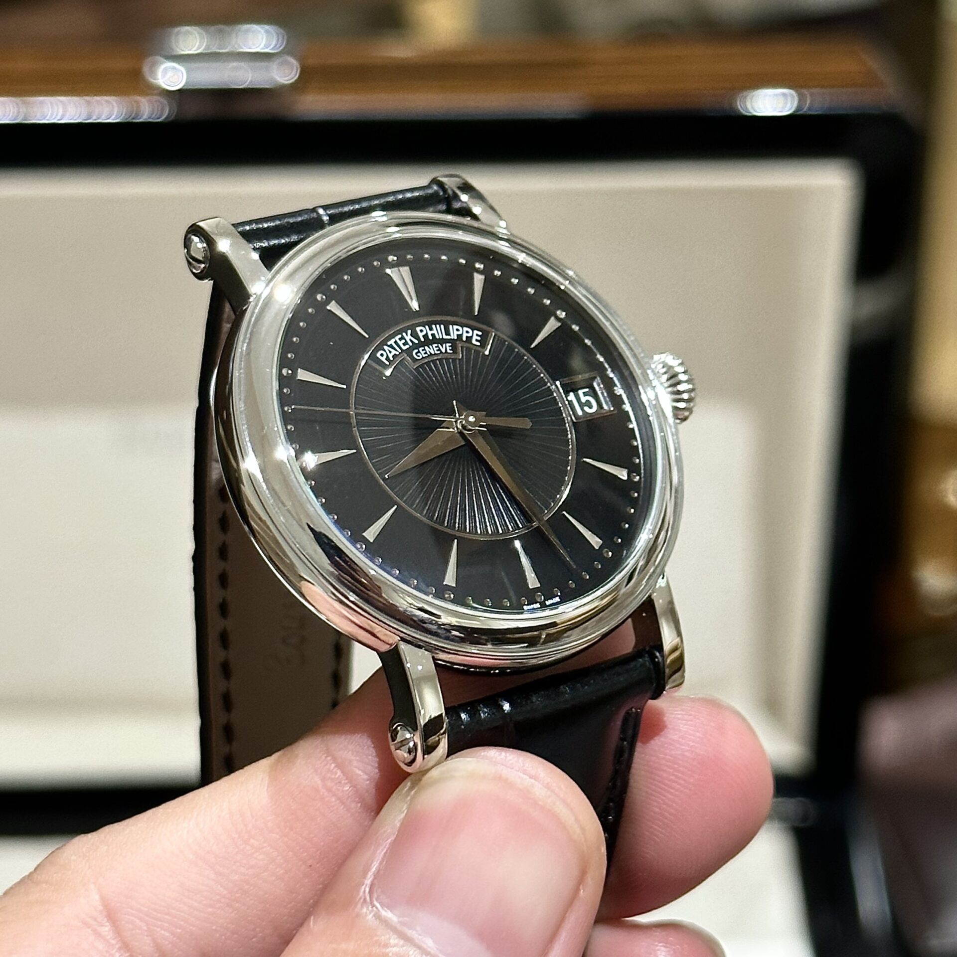 Patek Philippe Calatrava 5153 Replica Watch Black ZF Factory 38mm - Top club